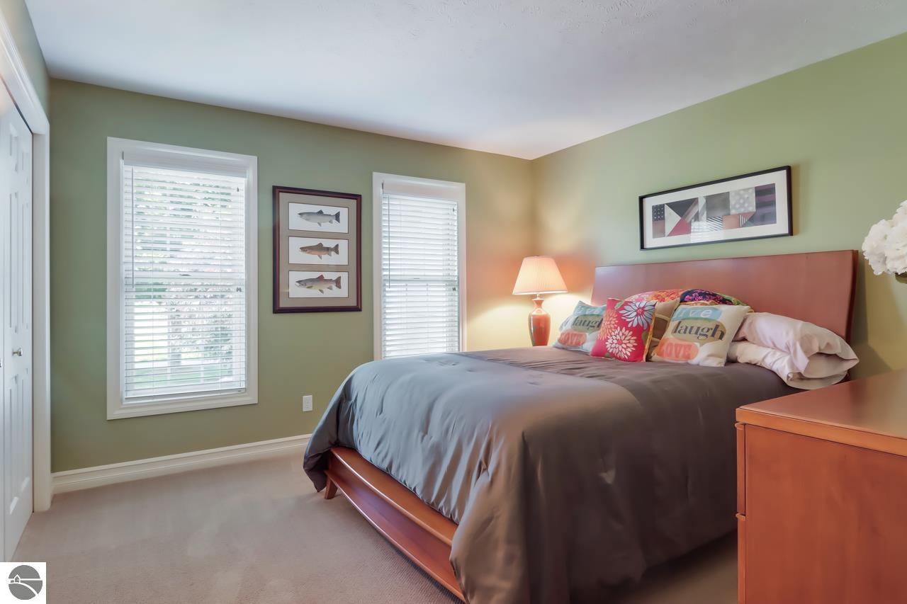 8589 Underwood Ridge