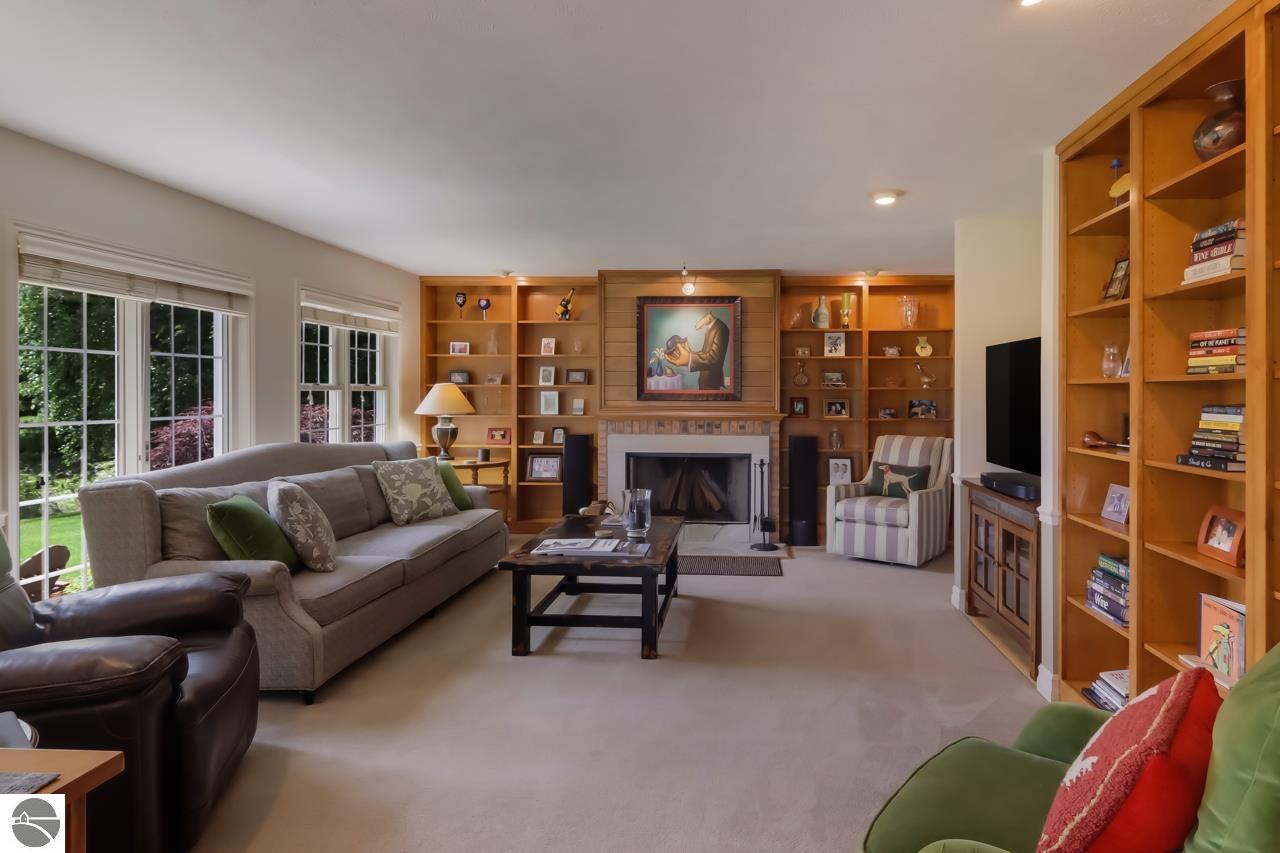 8589 Underwood Ridge