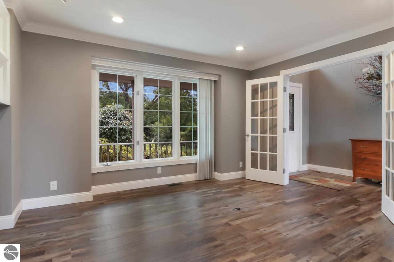 128 Spring Hill Road