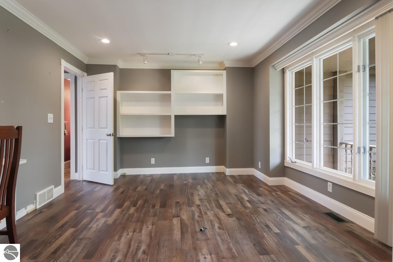 128 Spring Hill Road