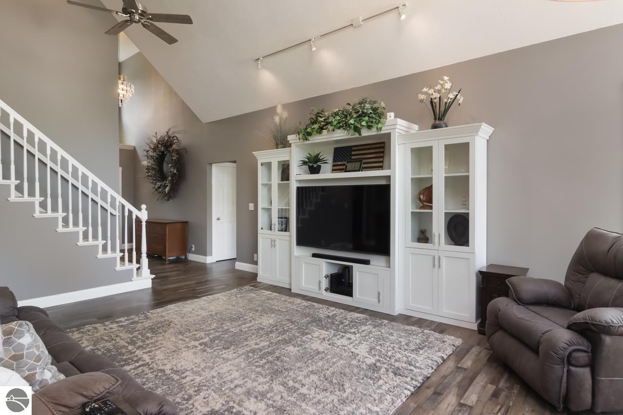 128 Spring Hill Road
