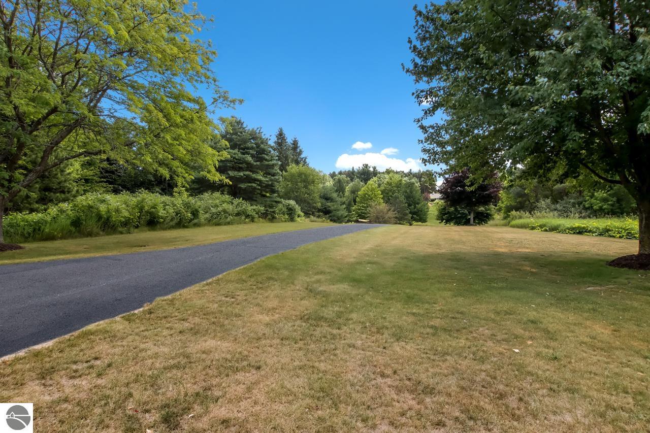 128 Spring Hill Road