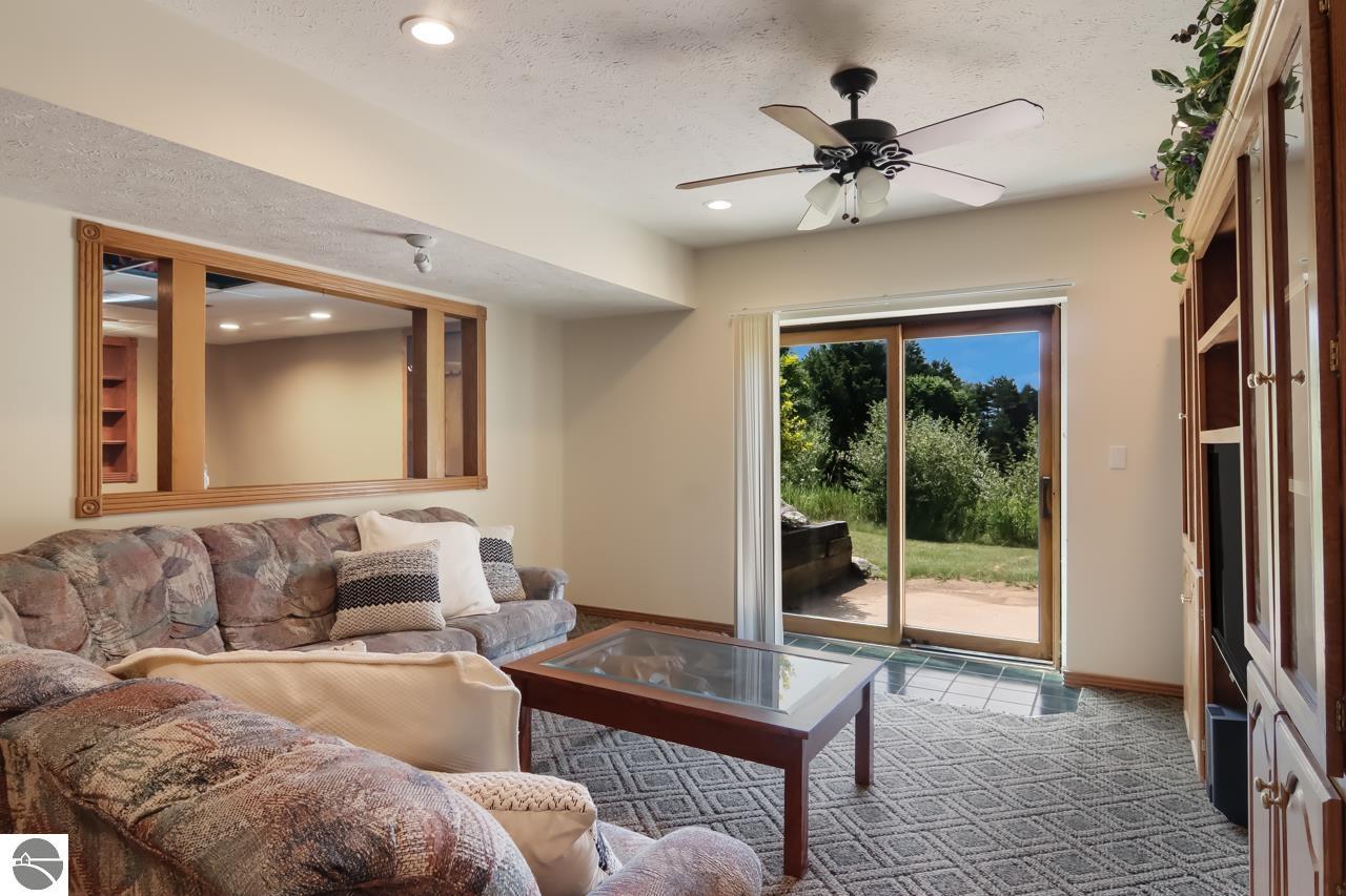 128 Spring Hill Road
