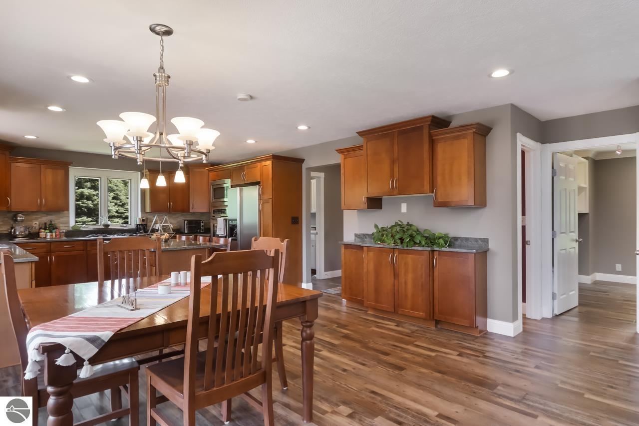 128 Spring Hill Road