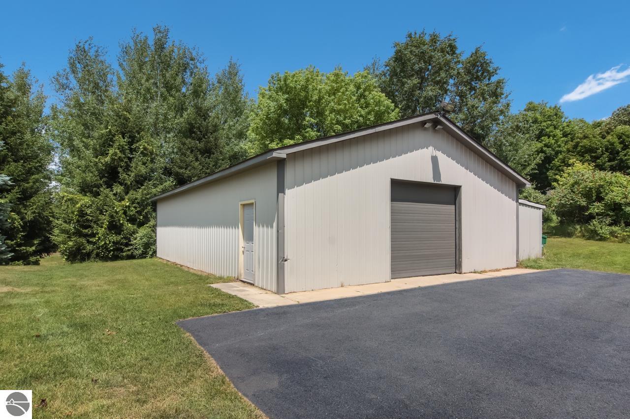 128 Spring Hill Road