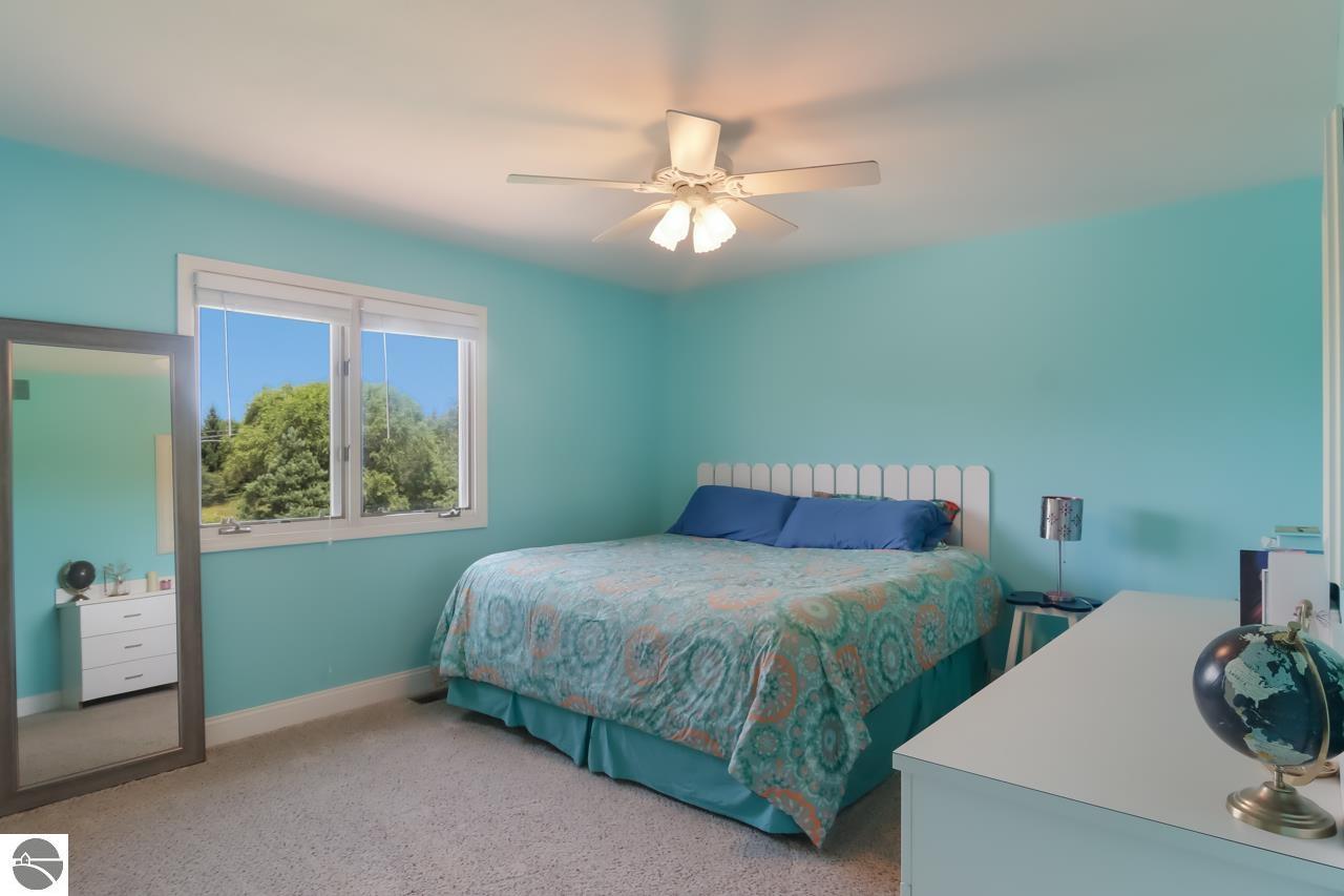 128 Spring Hill Road