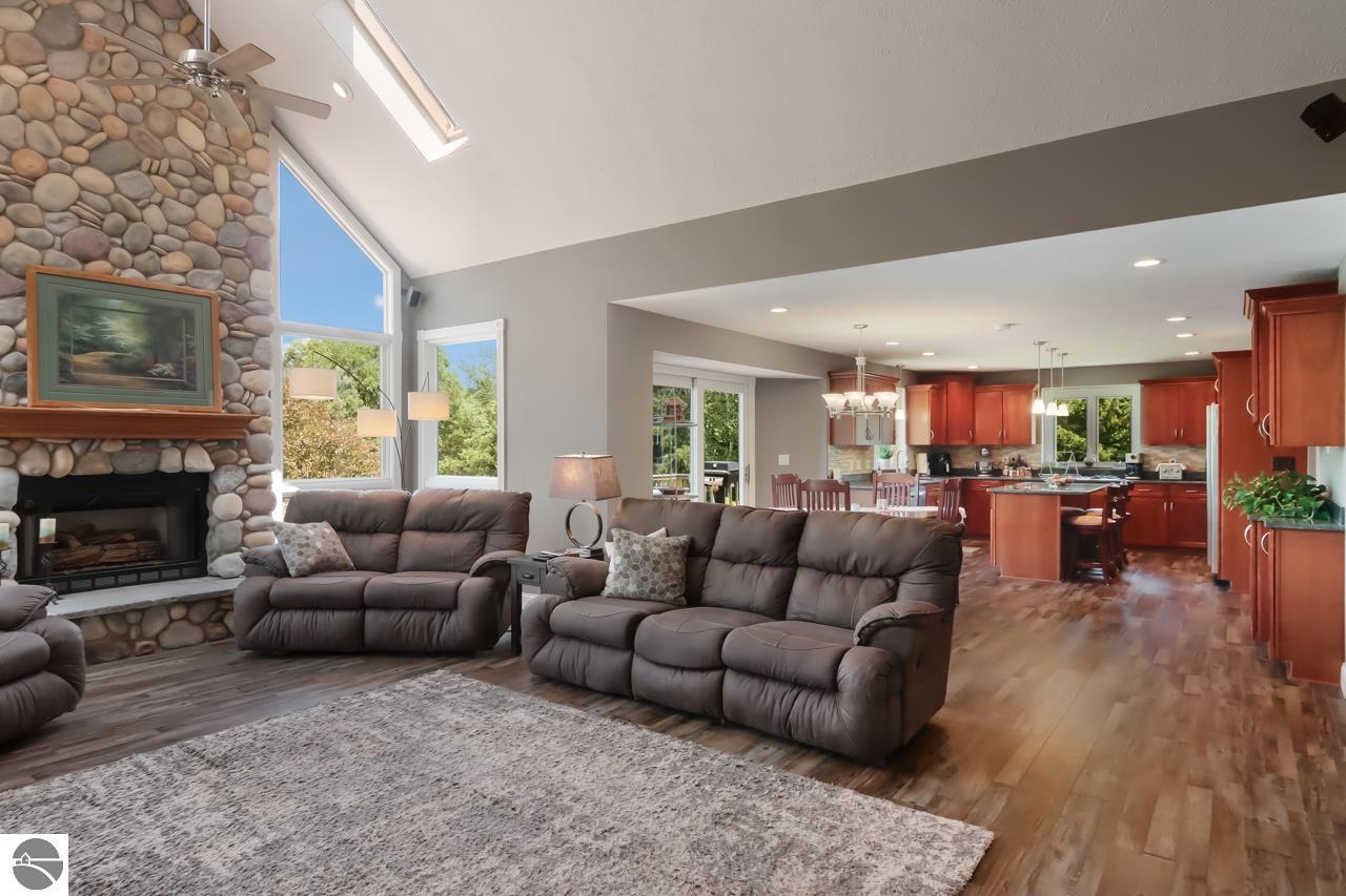 128 Spring Hill Road