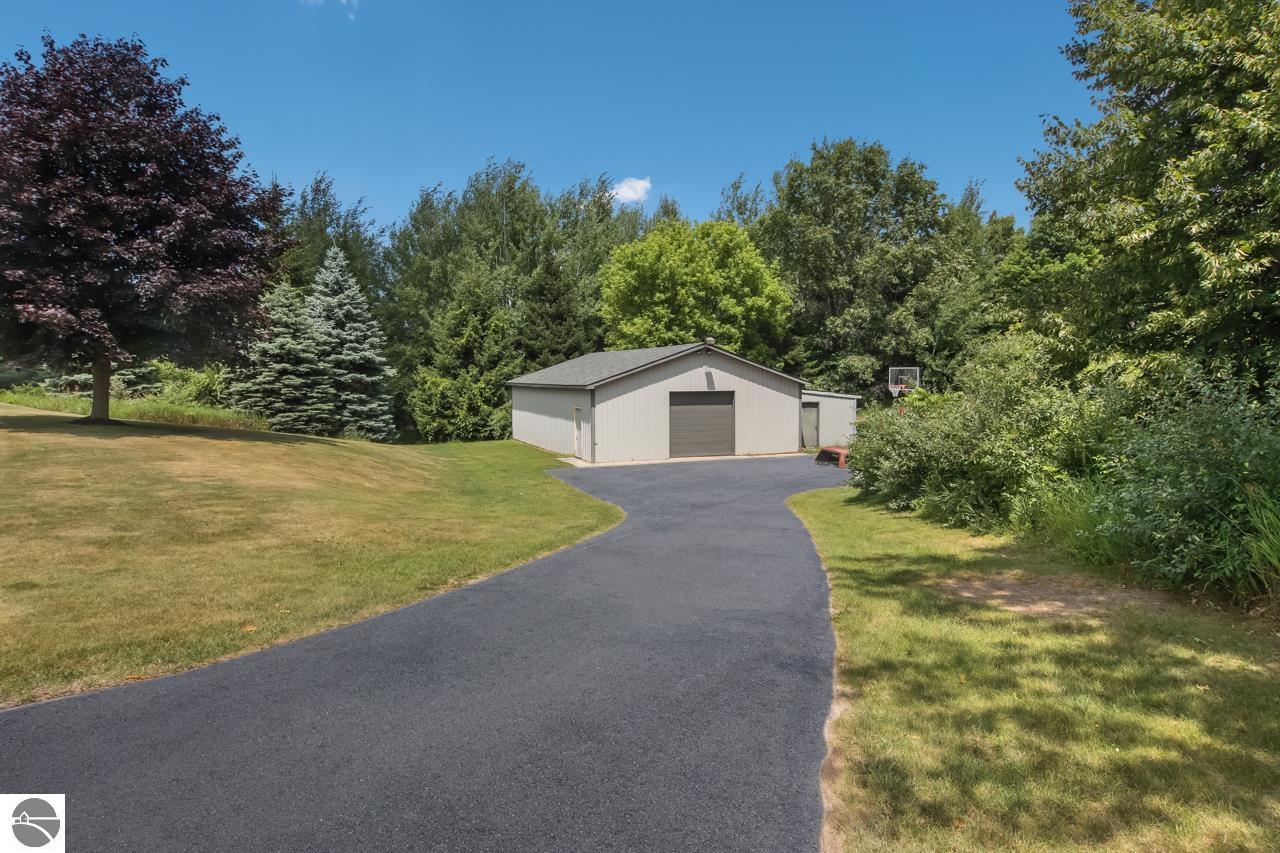 128 Spring Hill Road