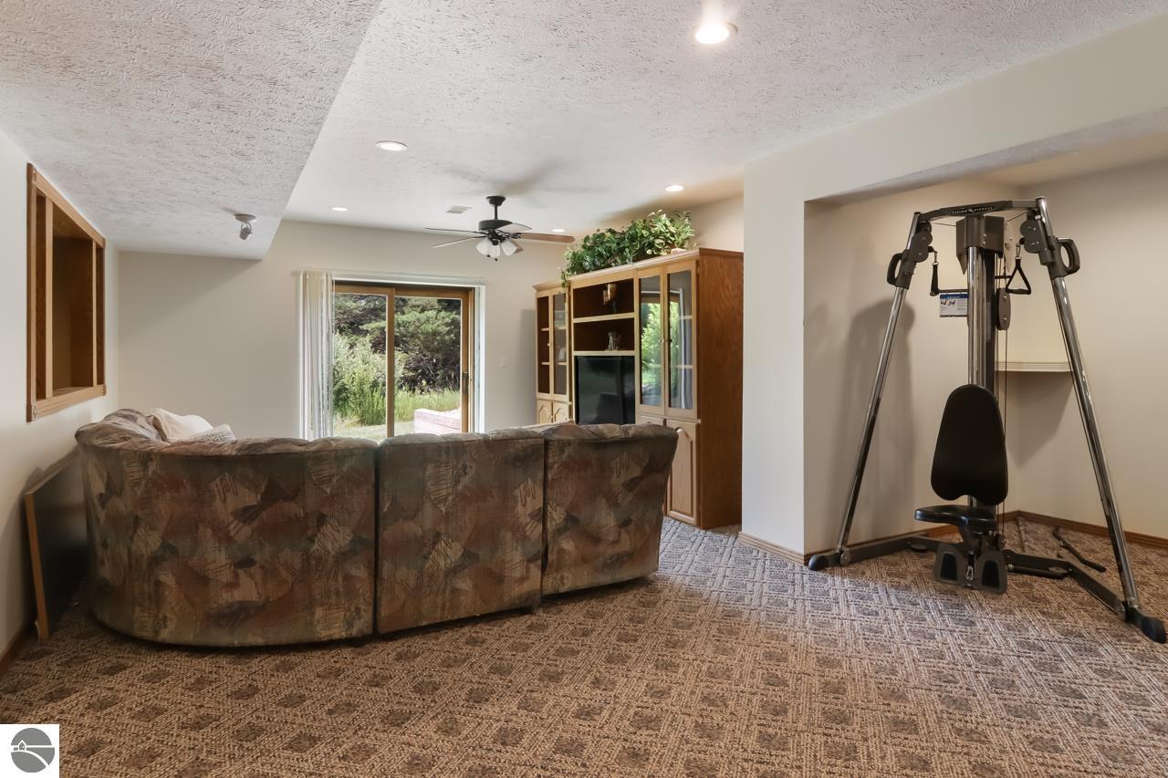 128 Spring Hill Road