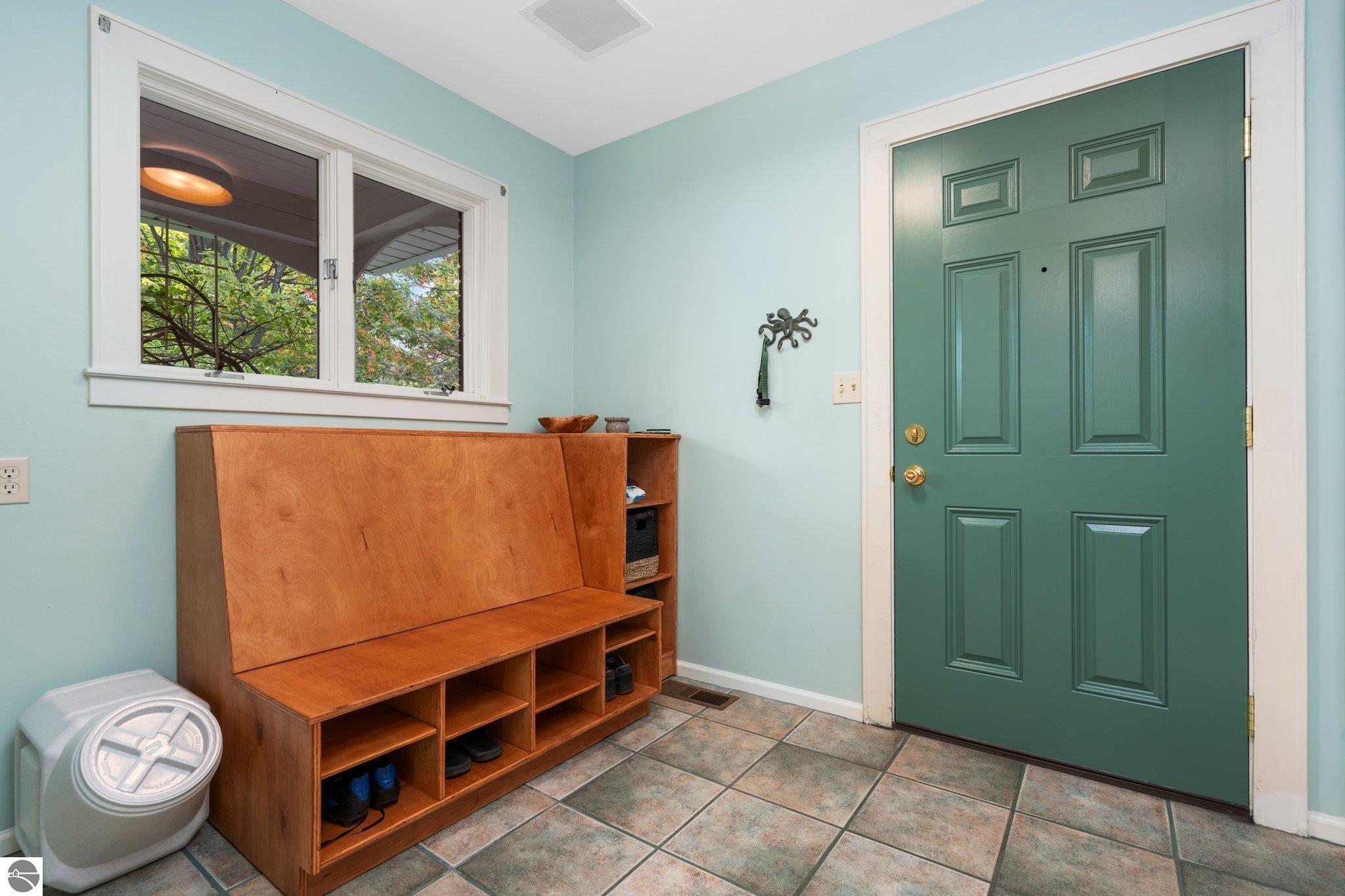4225 Bay View Pt