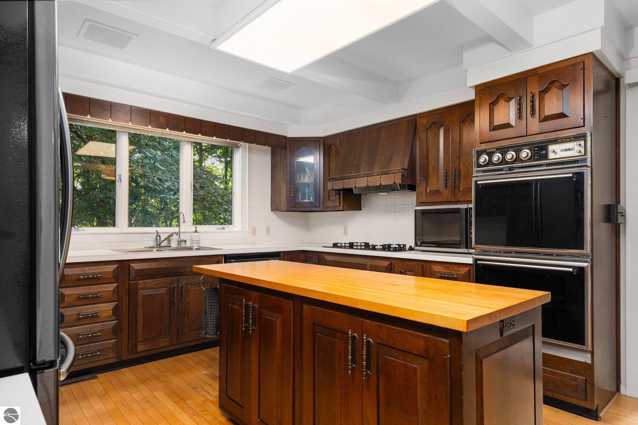 4225 Bay View Pt