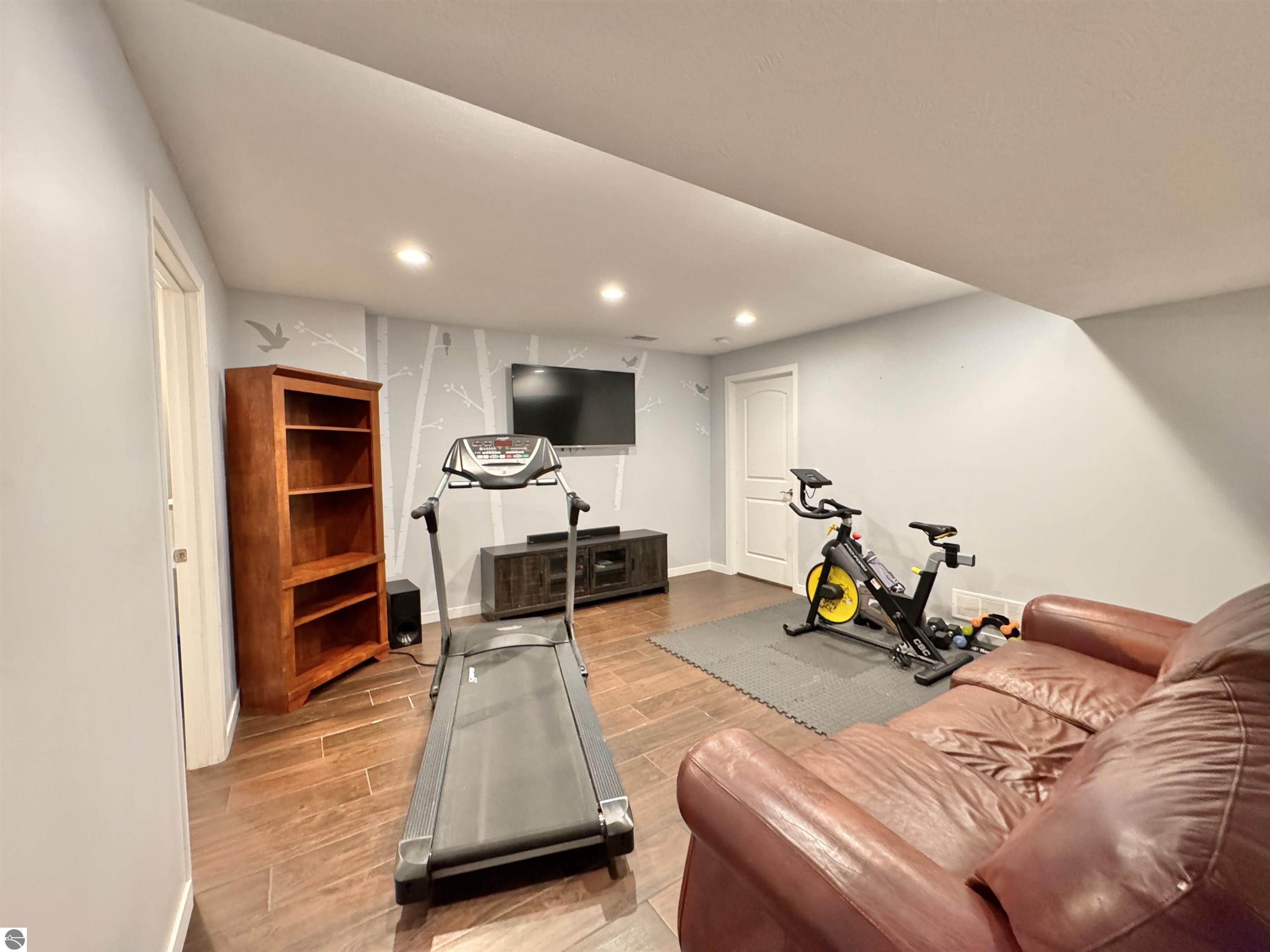 4905 Westchester Commons