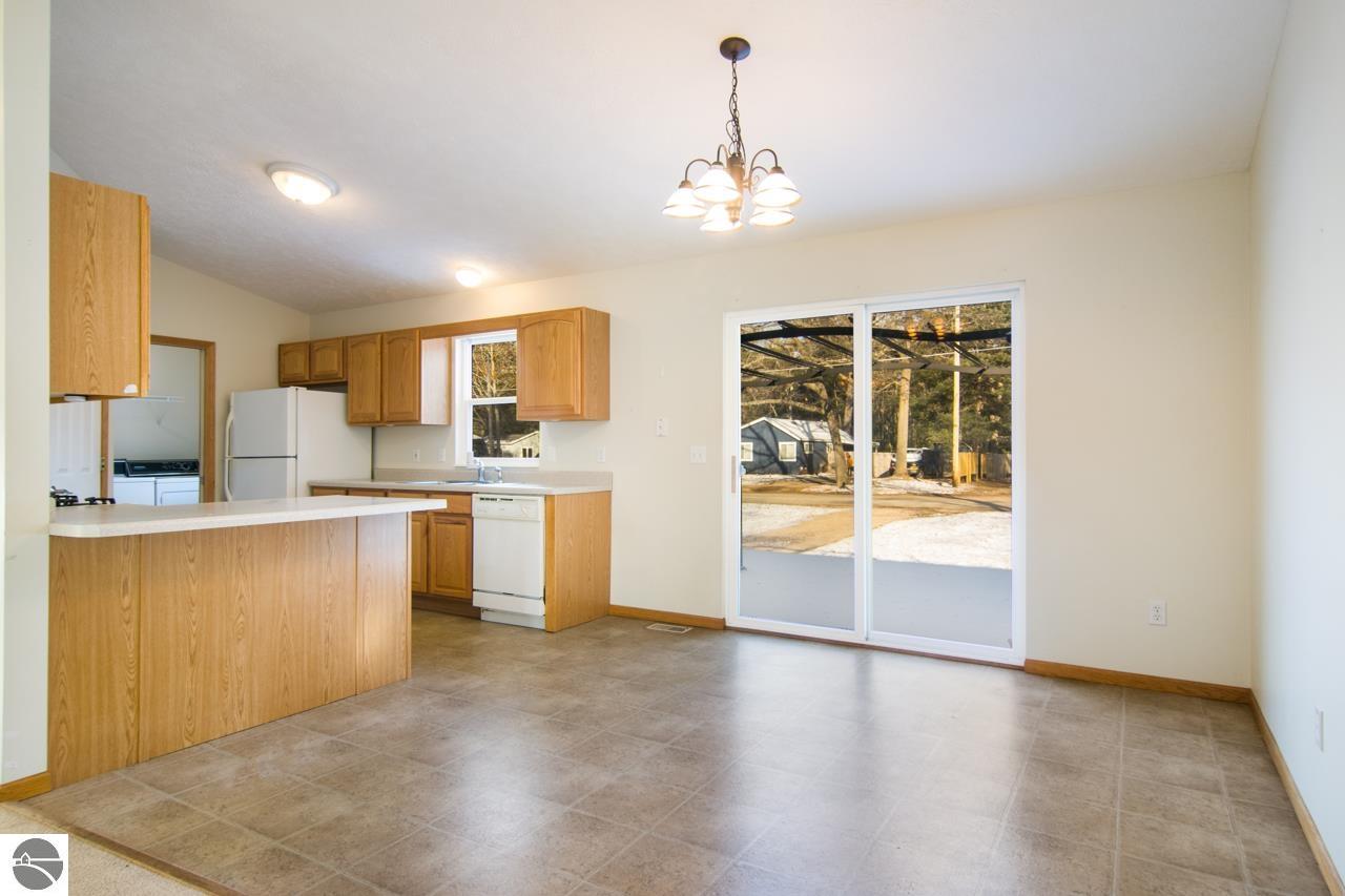 1755 Poplar Place