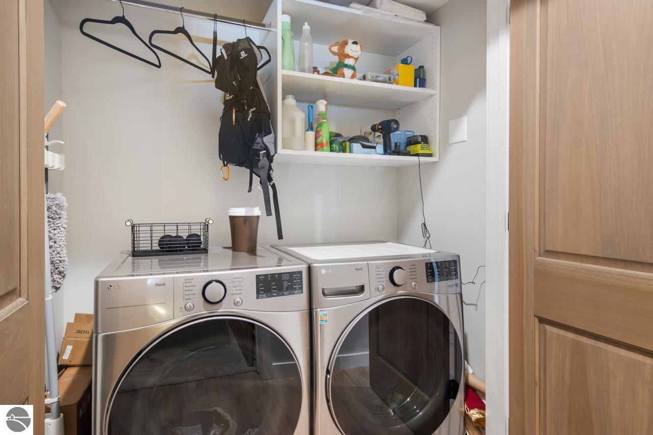 225 E Seventeenth Street # B Unit: 2 - B