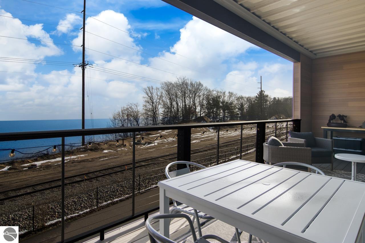 225 E Seventeenth Street # B Unit: 2 - B