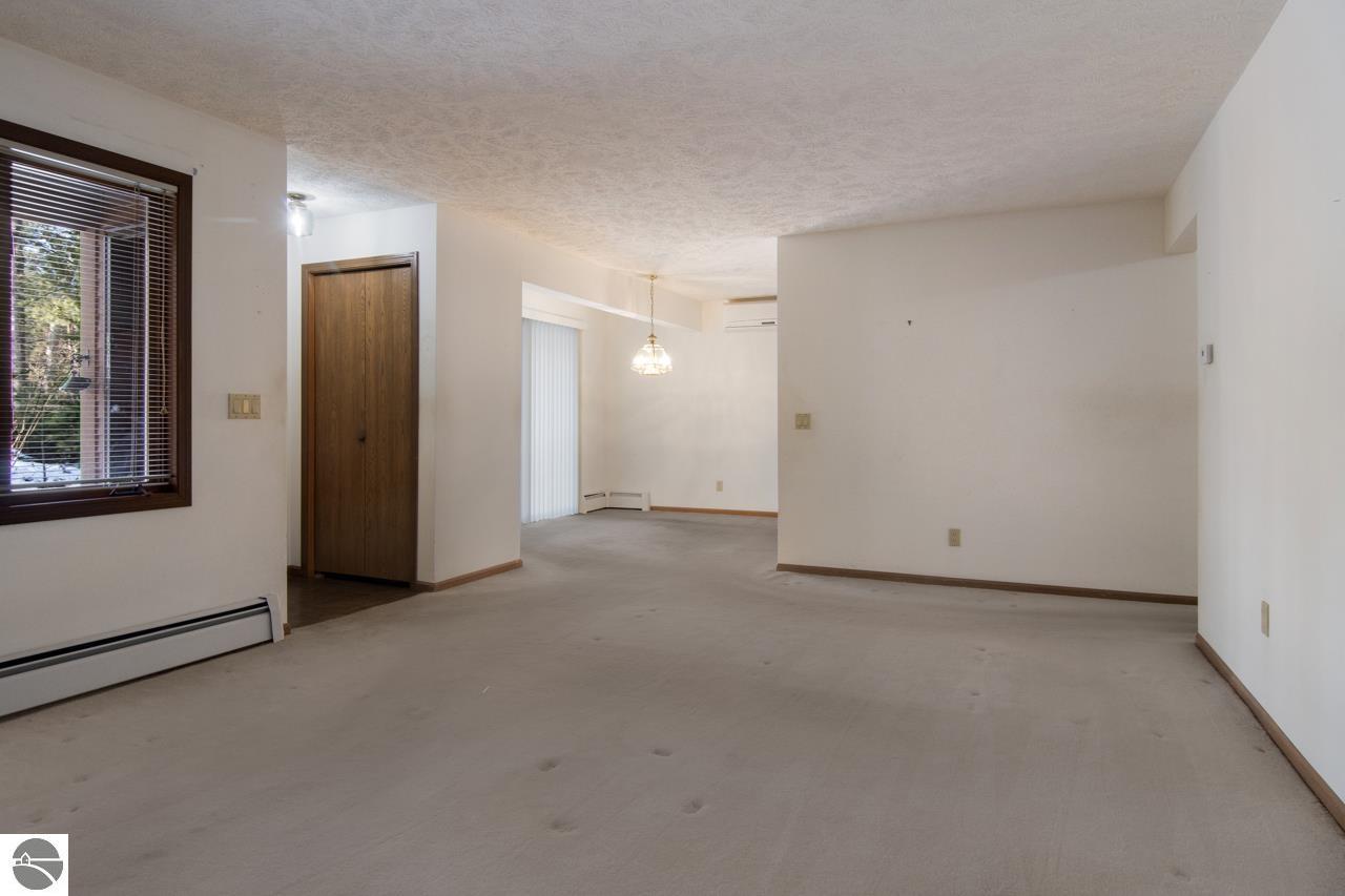 3810 Maid Marian Lane
