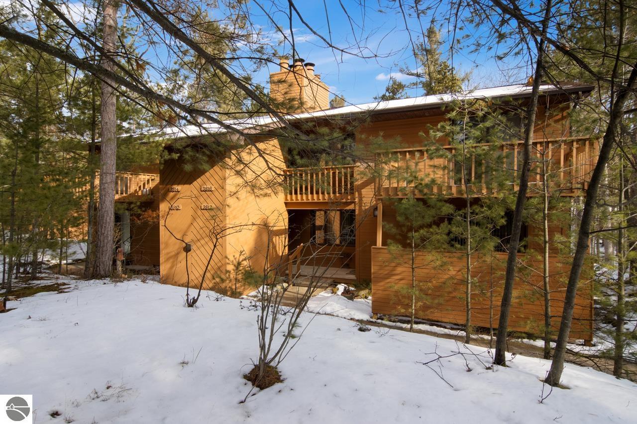 3810 Maid Marian Lane