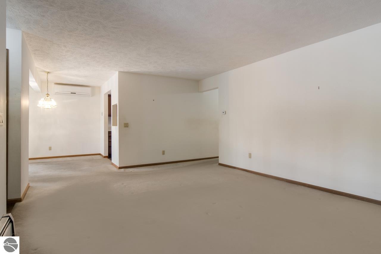 3810 Maid Marian Lane