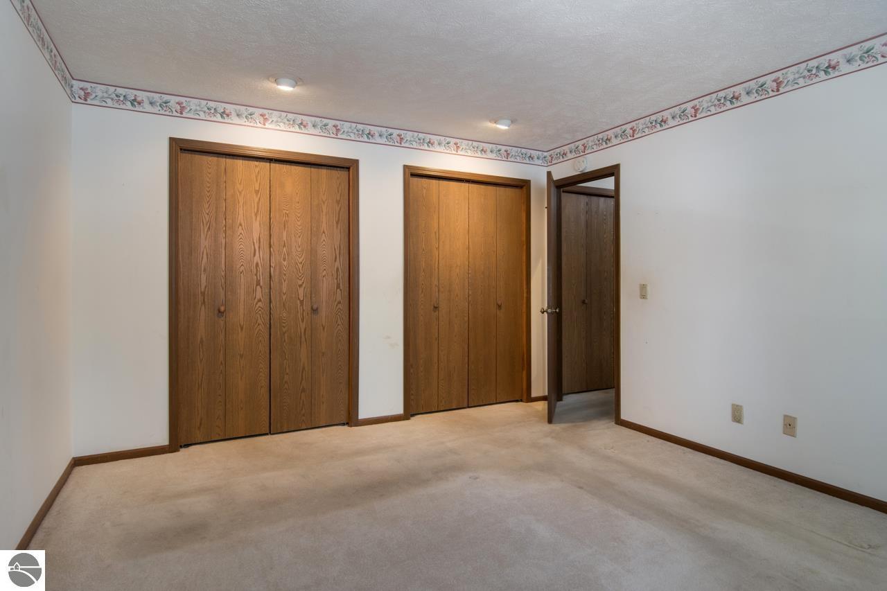 3810 Maid Marian Lane