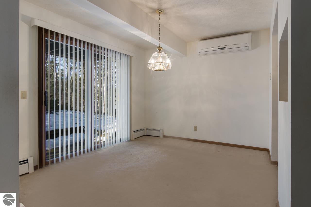 3810 Maid Marian Lane