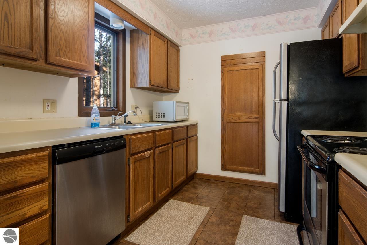 3810 Maid Marian Lane