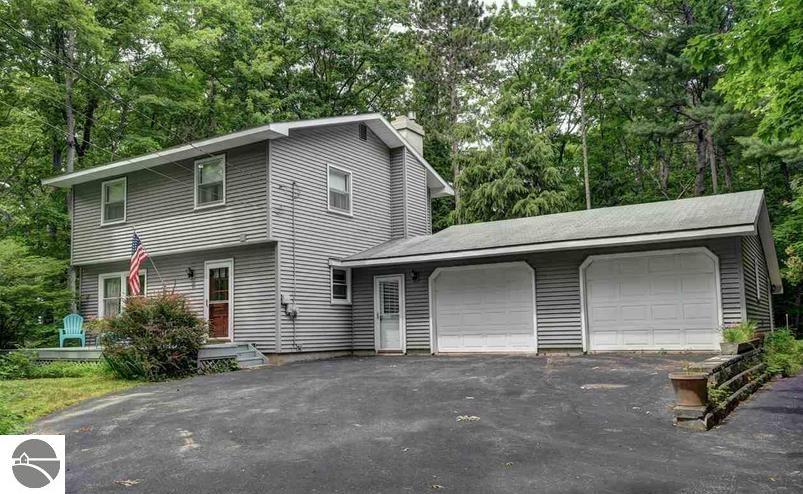 3533 Woodland Trail