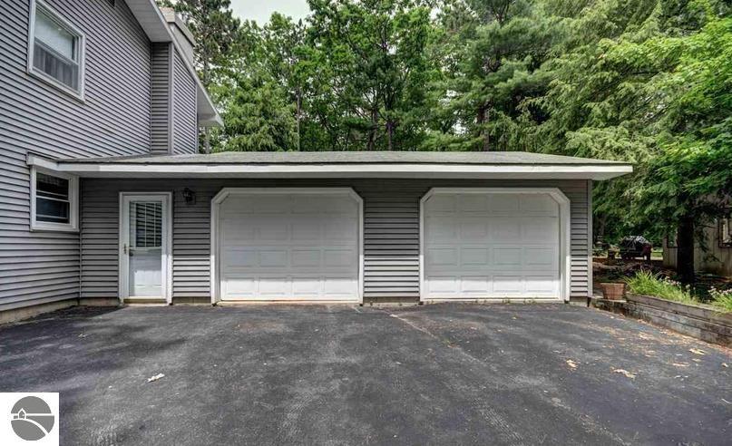 3533 Woodland Trail