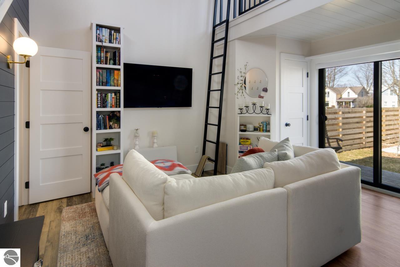 513 Second Street