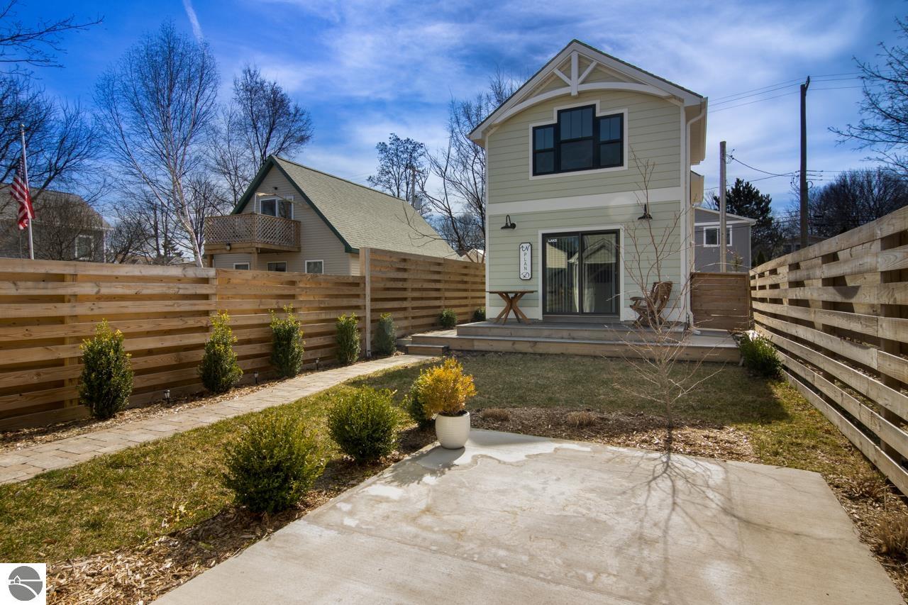 513 Second Street