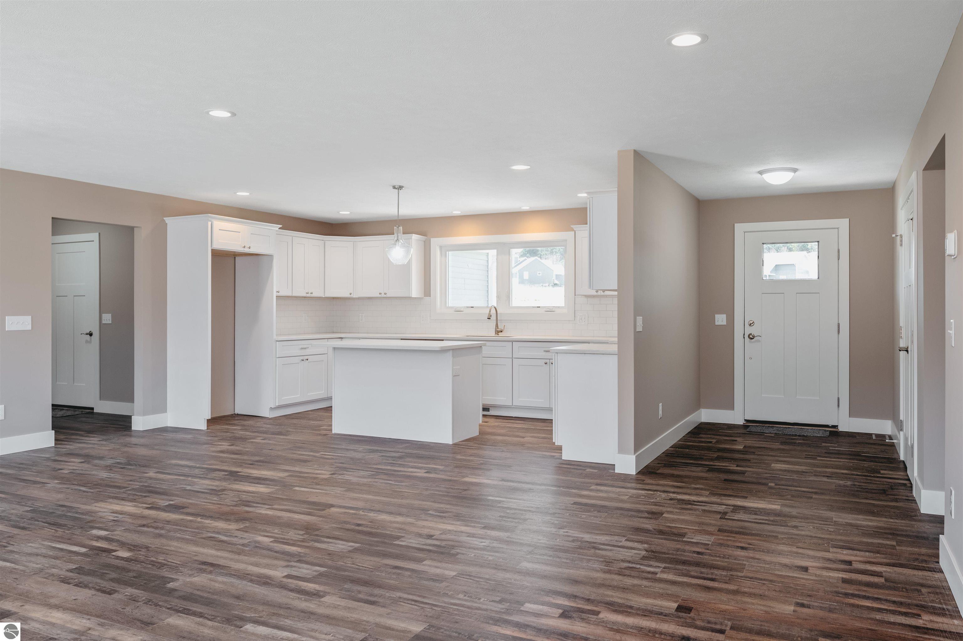 898 Coyote Lane