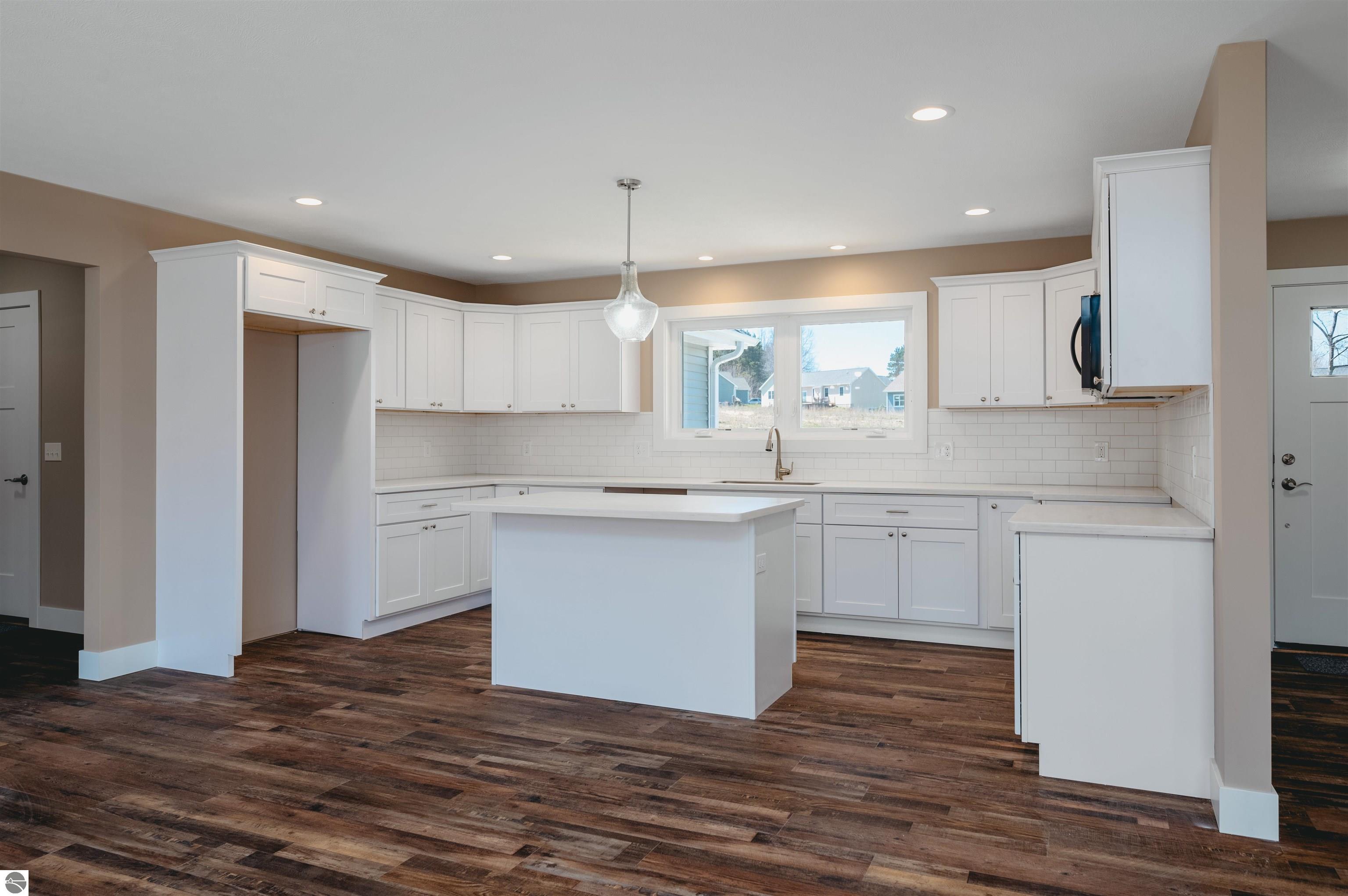 898 Coyote Lane
