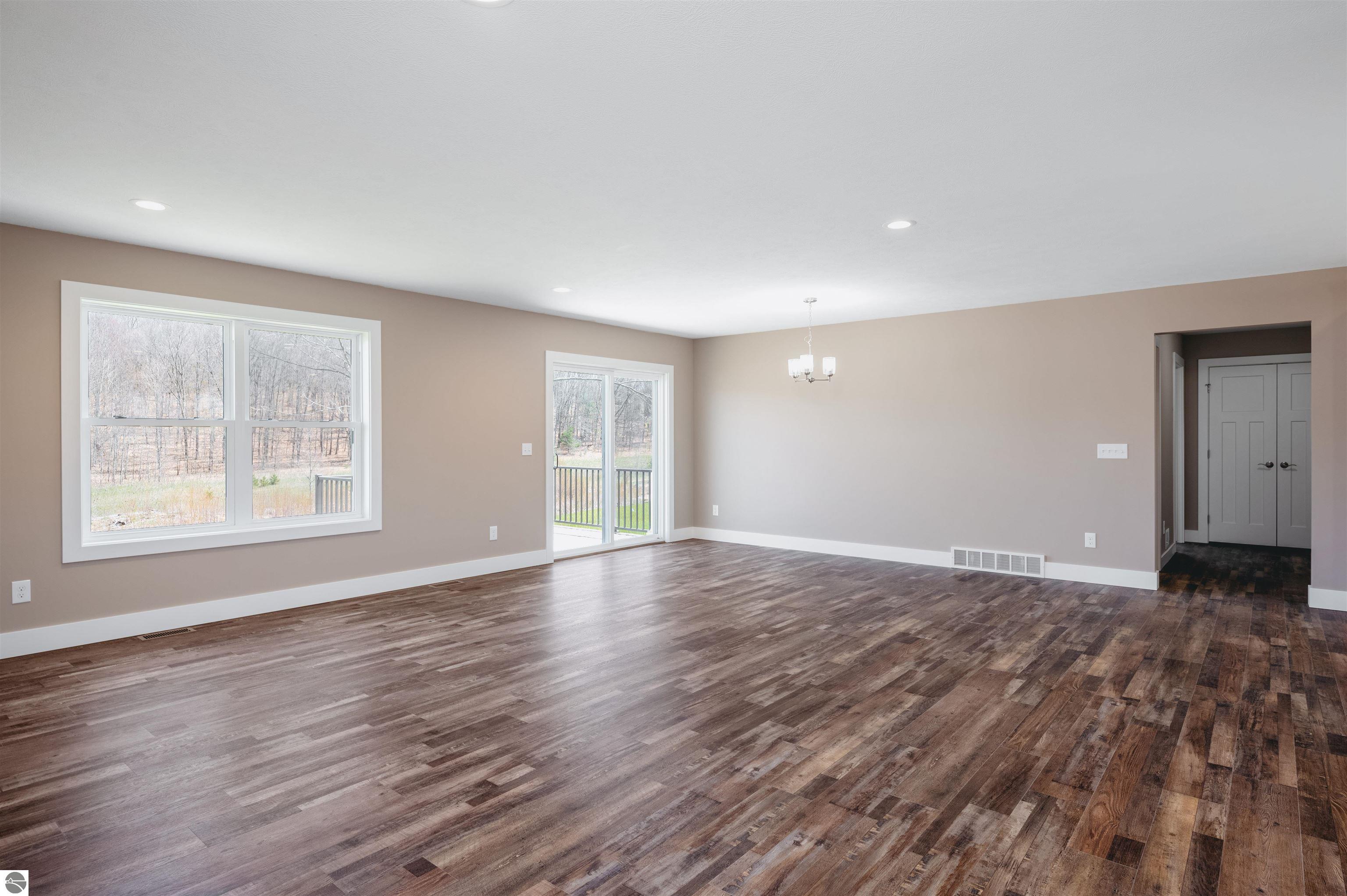898 Coyote Lane