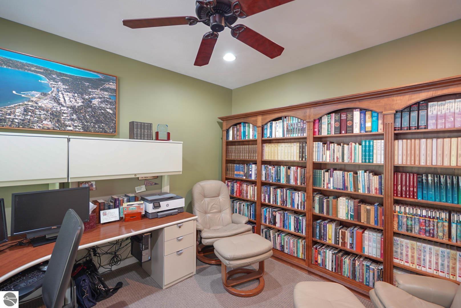 437 Summerwood