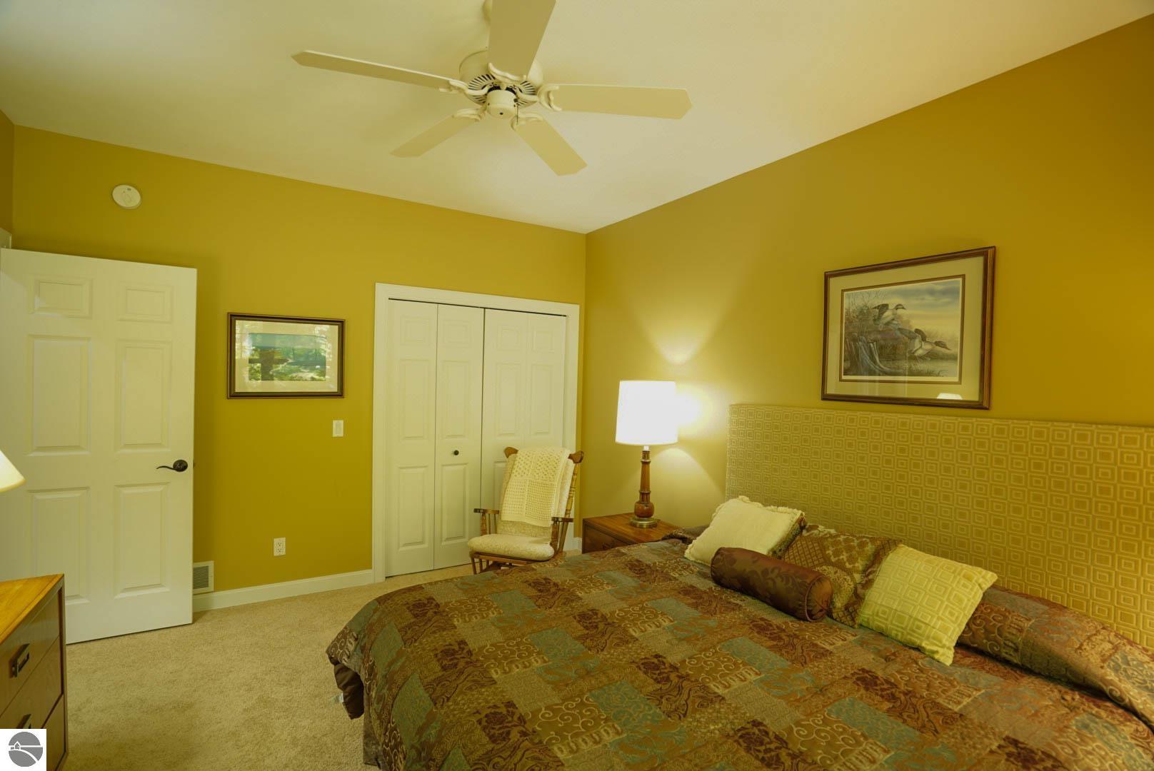 437 Summerwood