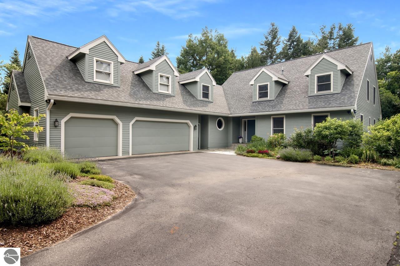 965 Pine Ridge Drive