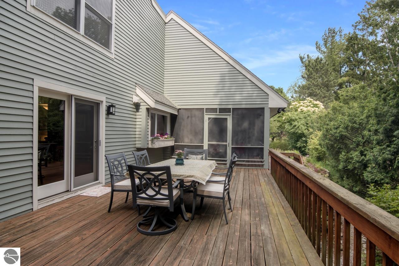 965 Pine Ridge Drive