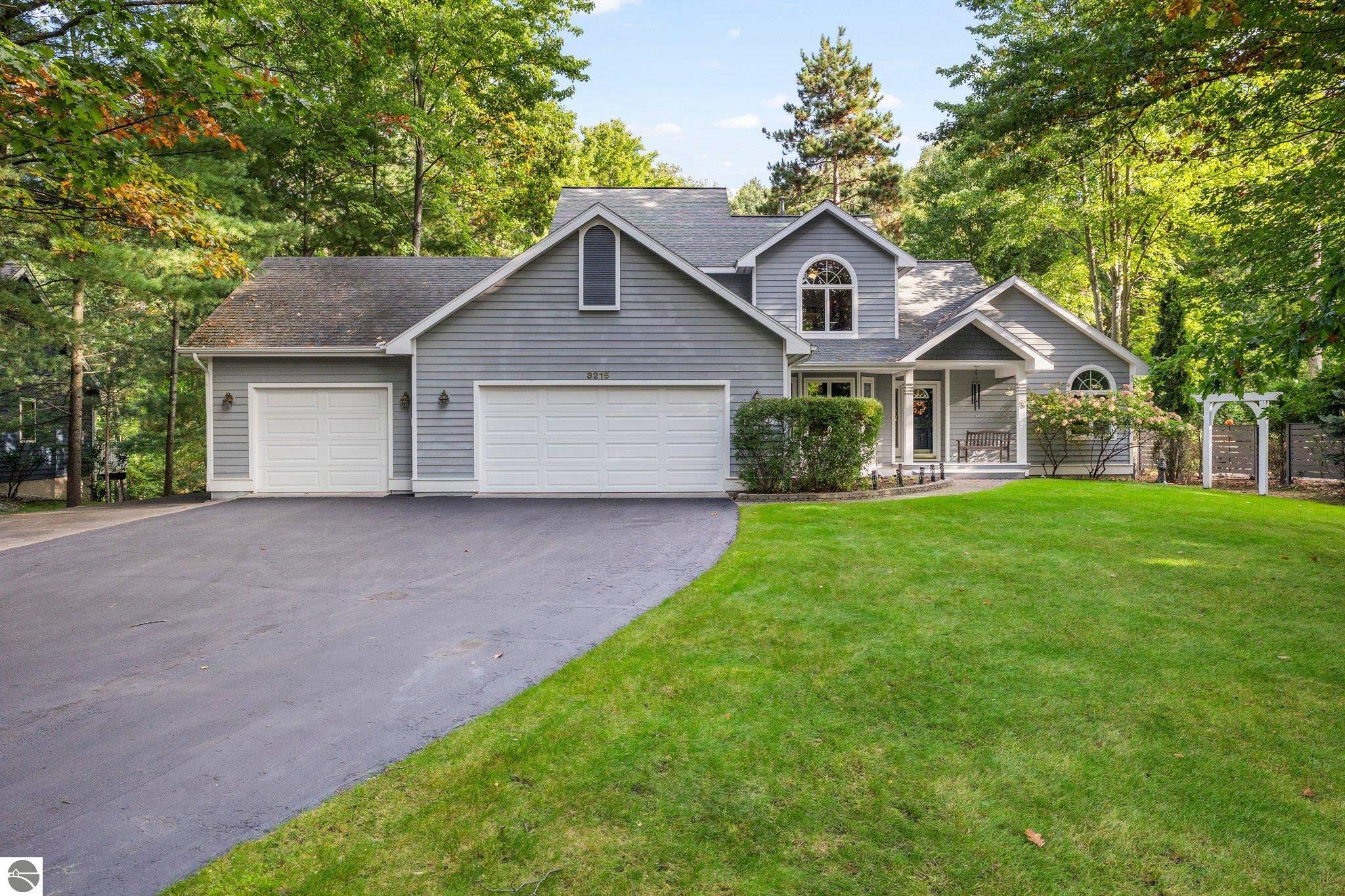 3215 Holiday Village Road