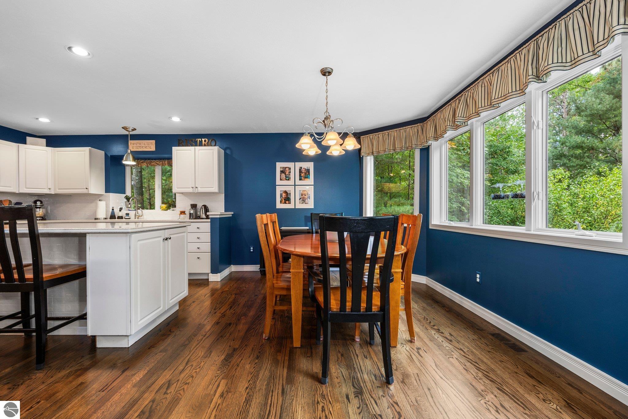 3215 Holiday Village Road