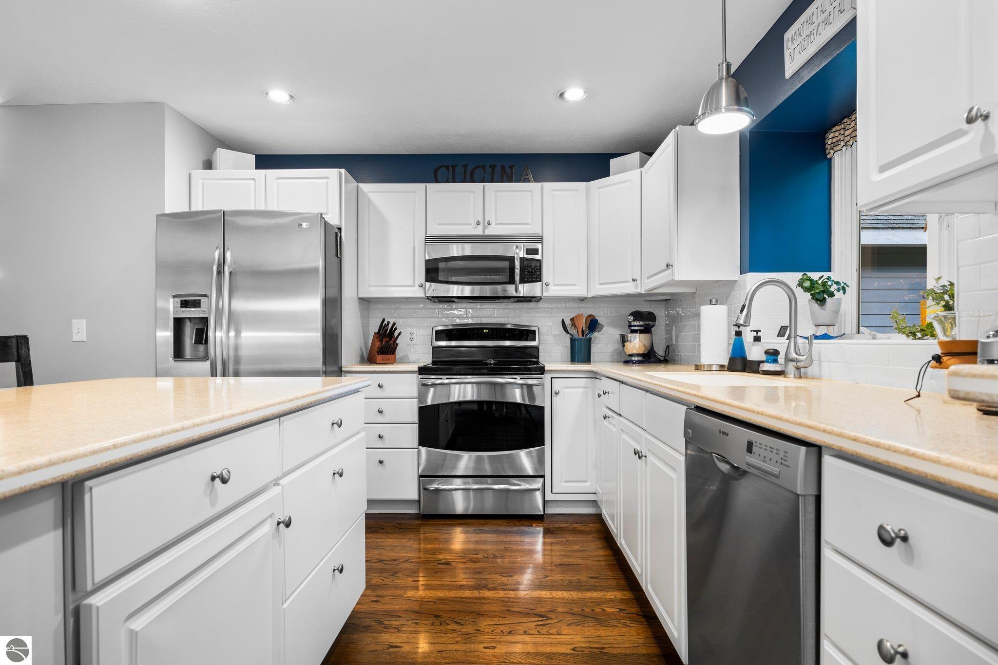 3215 Holiday Village Road