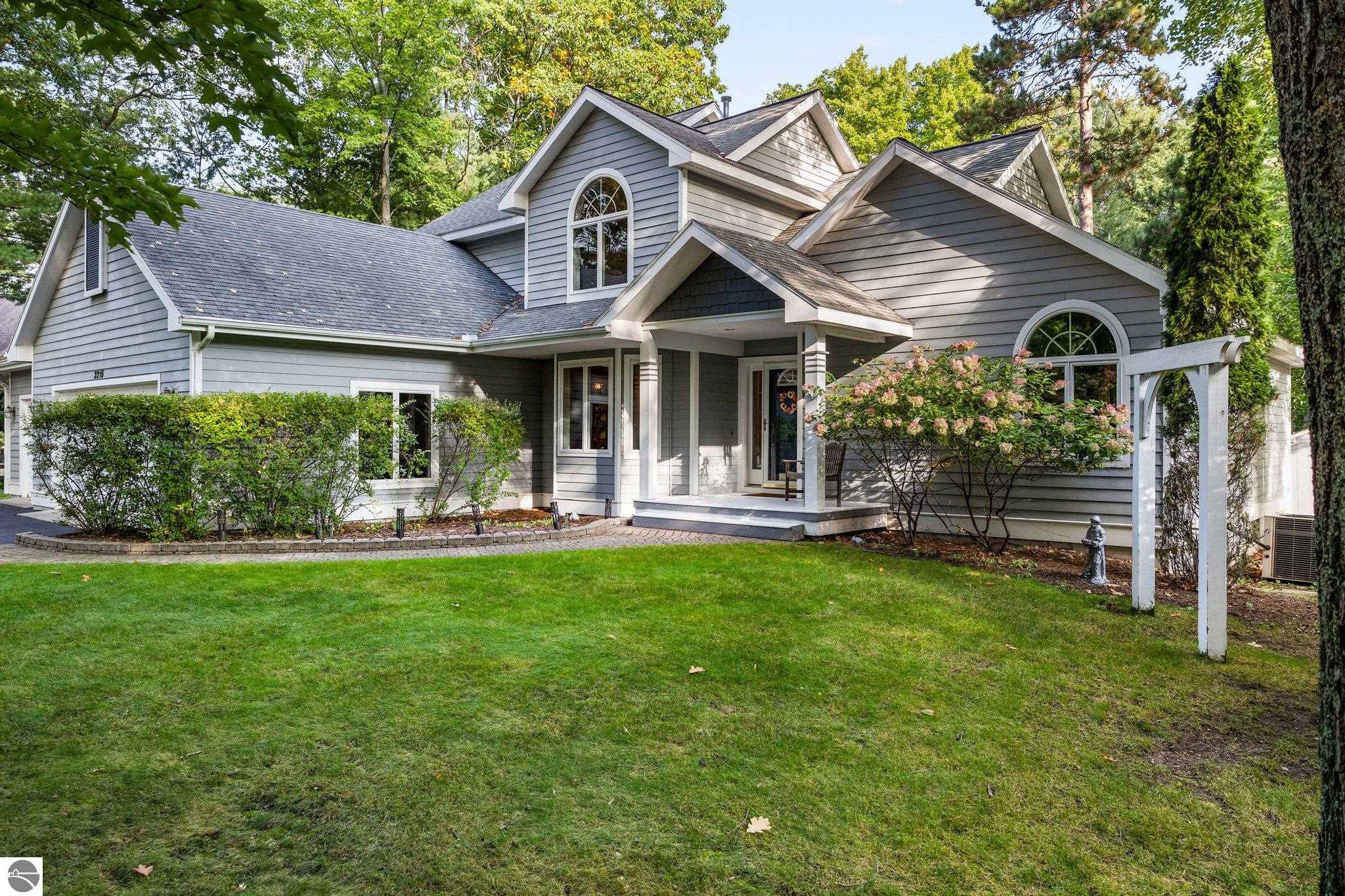 3215 Holiday Village Road