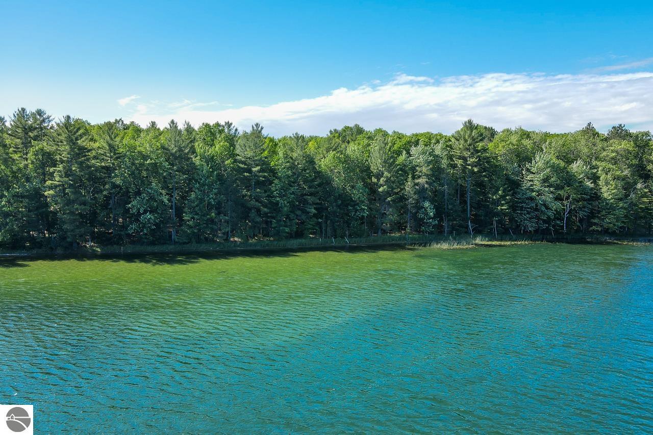 000 Island View Drive