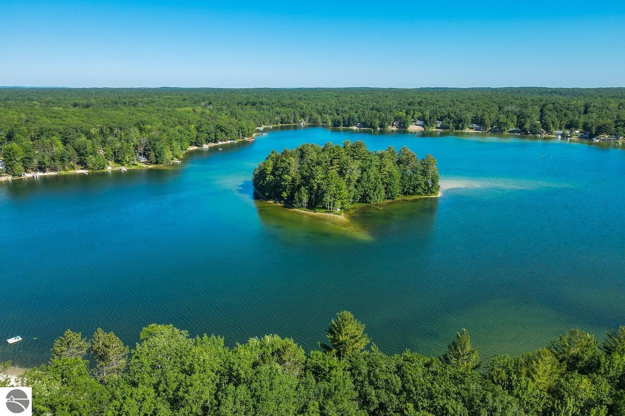 000 Island View Drive