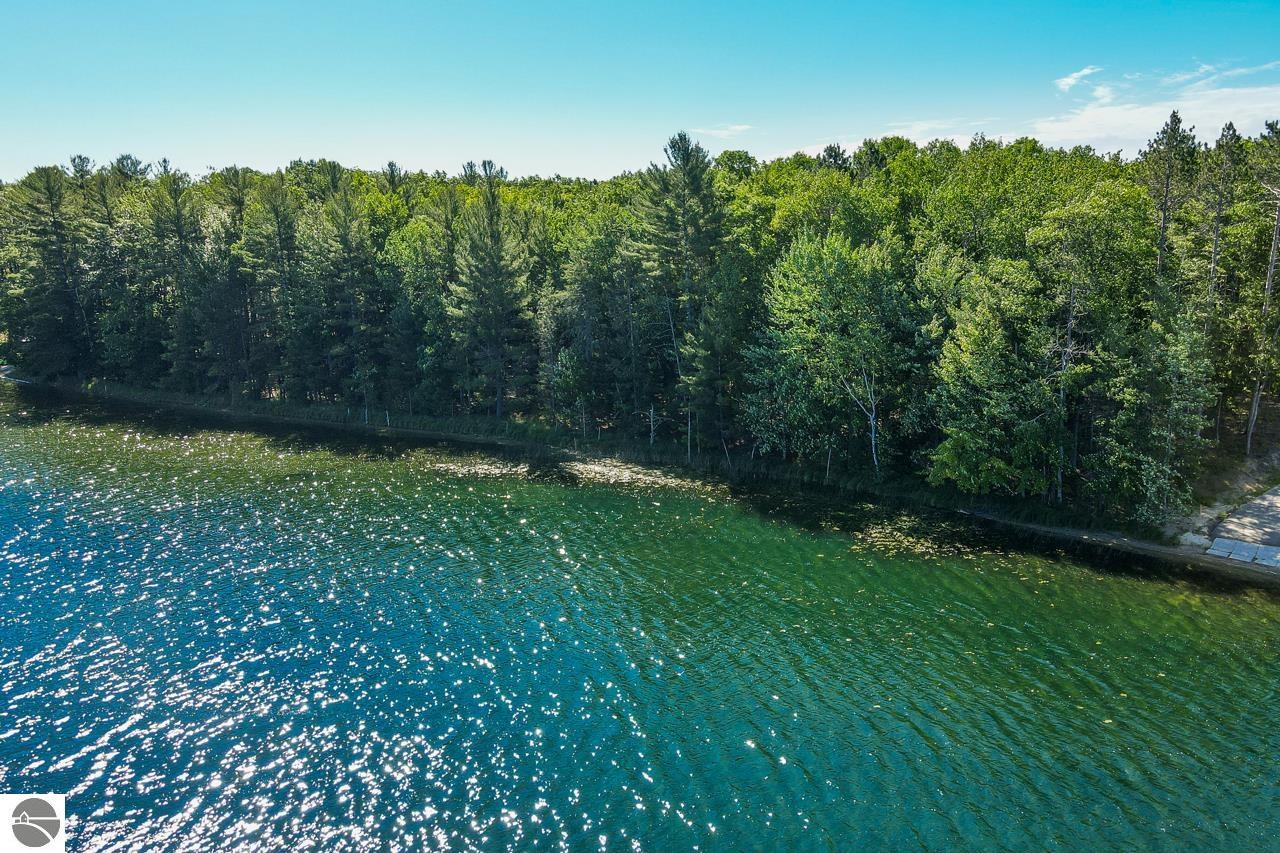 000 Island View Drive