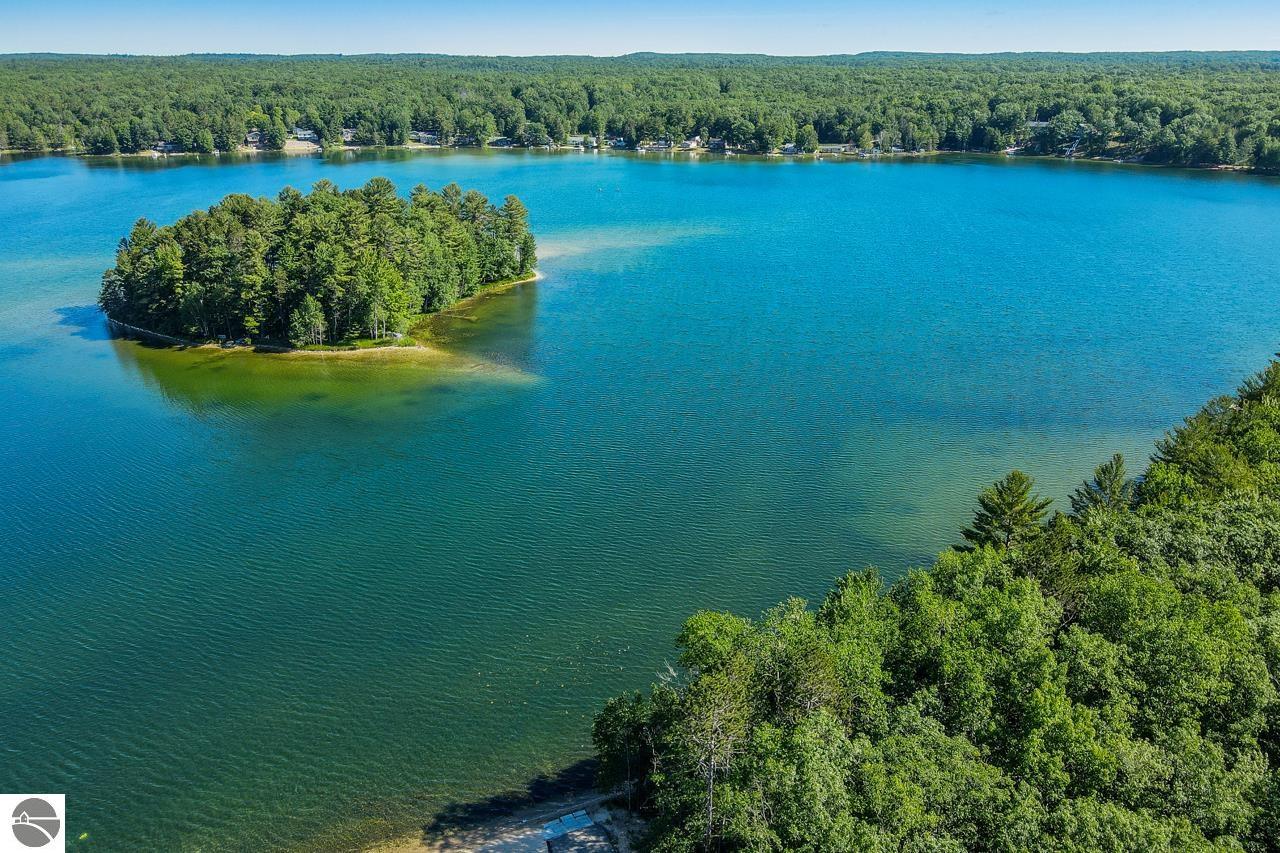 000 Island View Drive