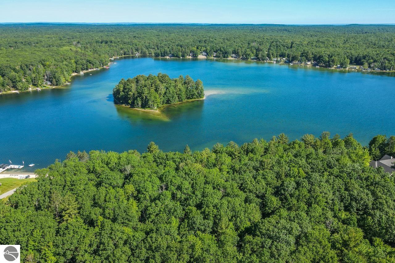 000 Island View Drive