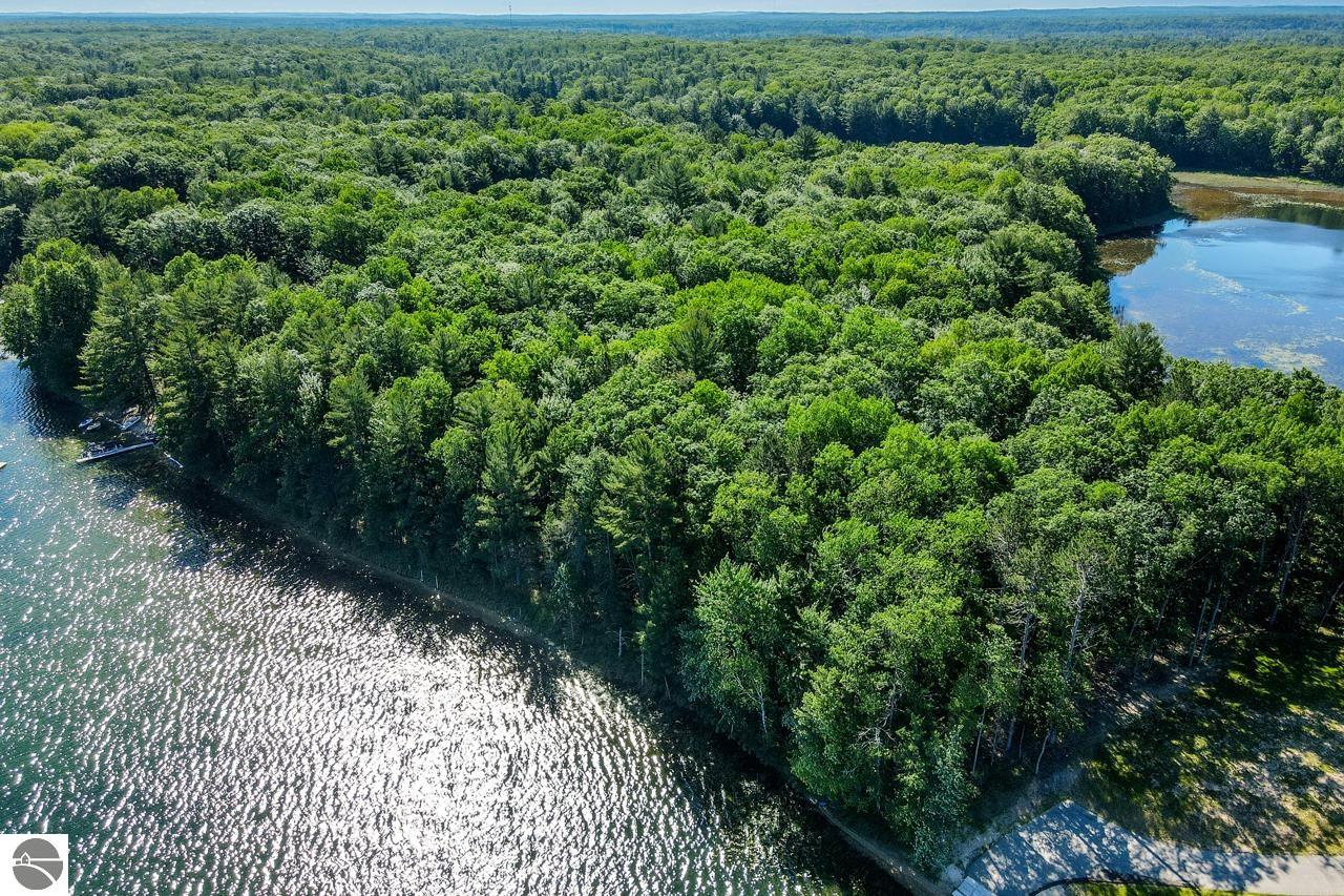 000 Island View Drive