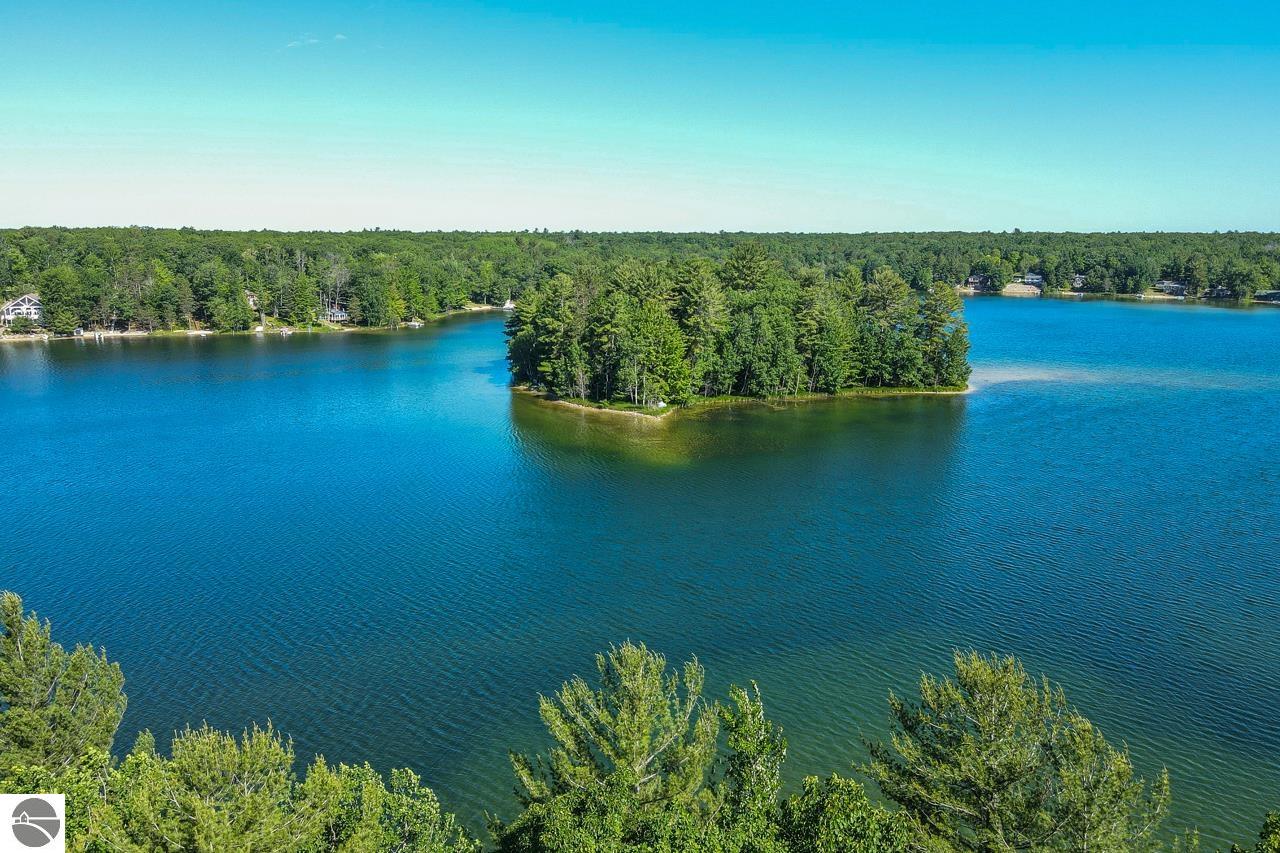 000 Island View Drive