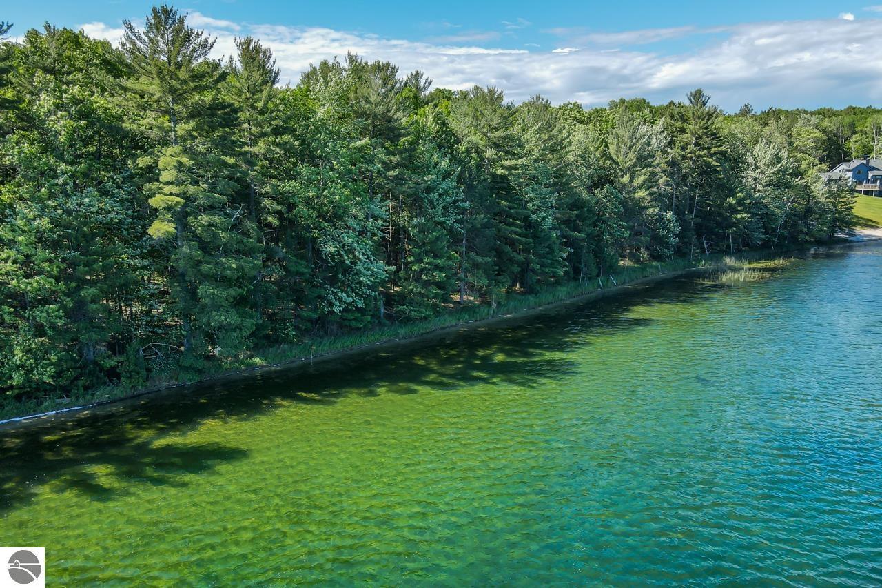 000 Island View Drive