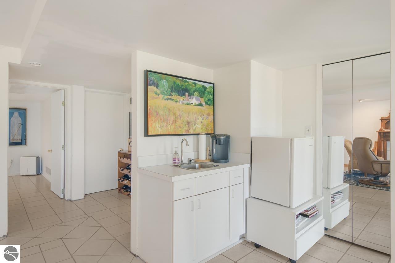 8639 Woodridge Drive