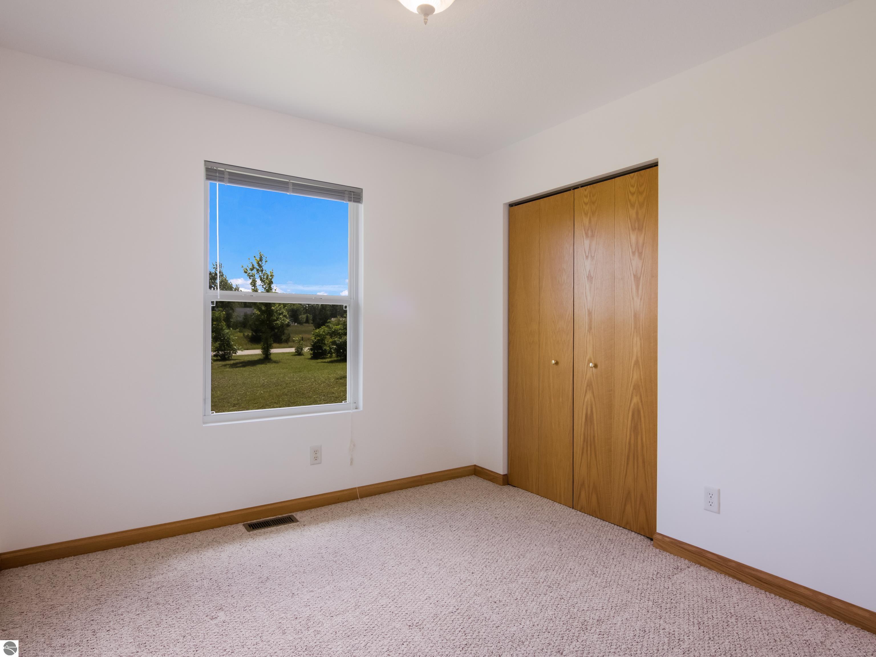 8394 King Arthurs Court